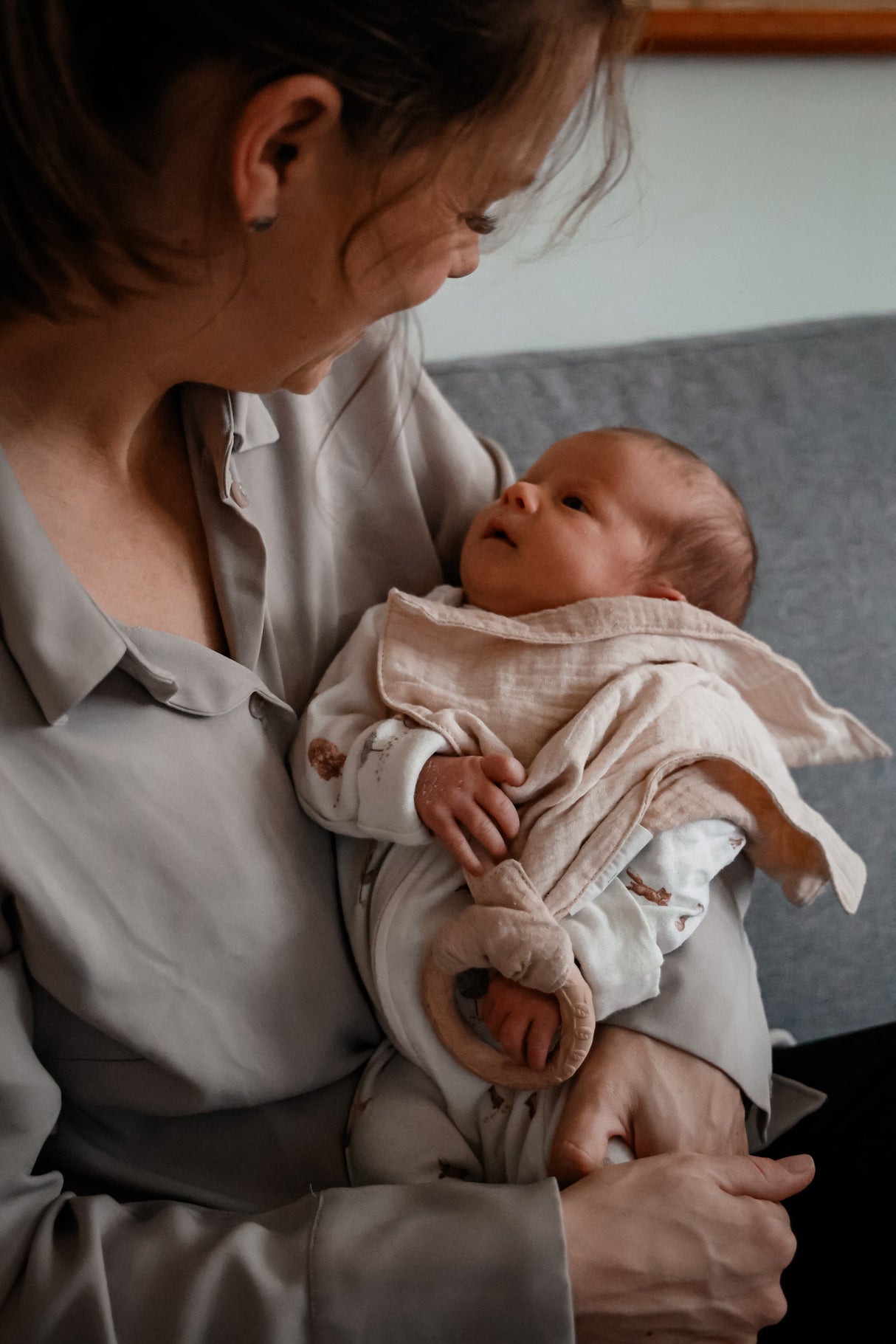 Anneau de dentition et jouet d'activité bio – Parfait pour les porte-bébés